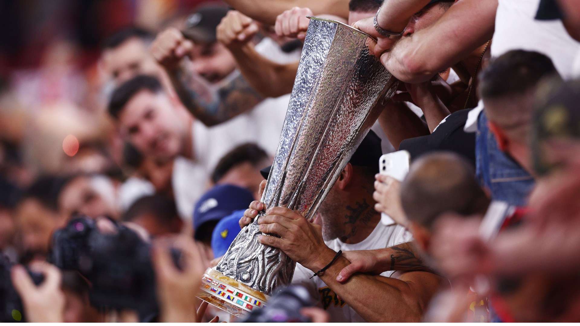 明了中国女 明了中国女